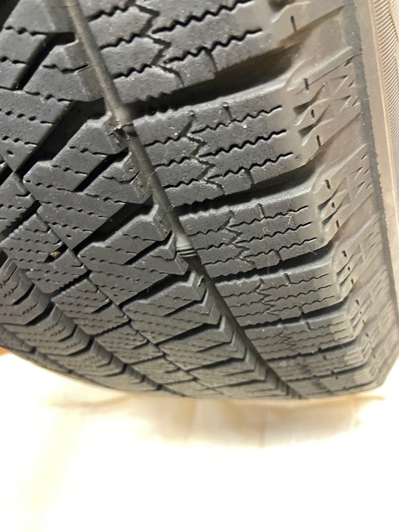 Ｋ① スタッドレスブリザックVRX2 225/60R17アルファード30系