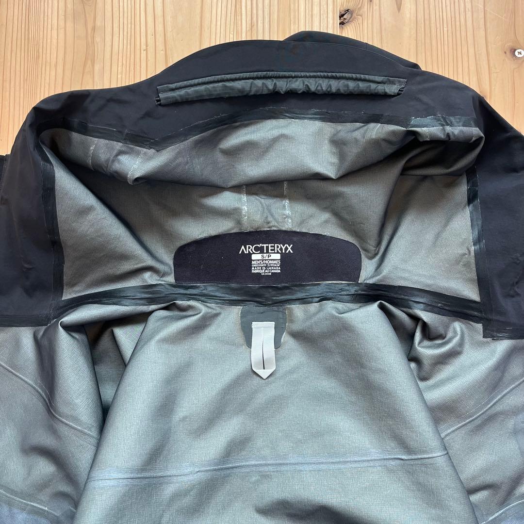 さ*ら様 カナダ製　ARC'TERYX アークテリクス アルファ SVジャケット