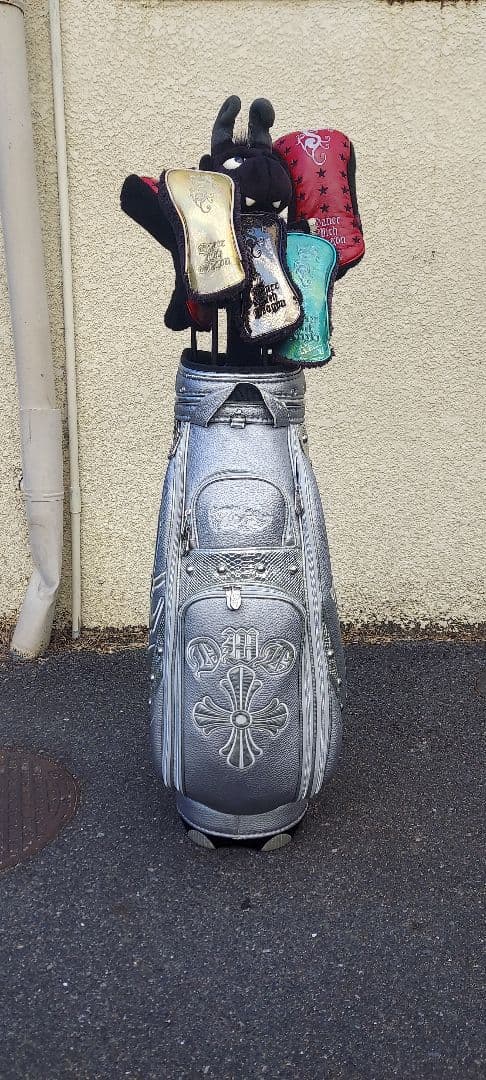 ボ*ー様 値下げ　ダンスウィズドラゴン　シルバー　キャディバッグ