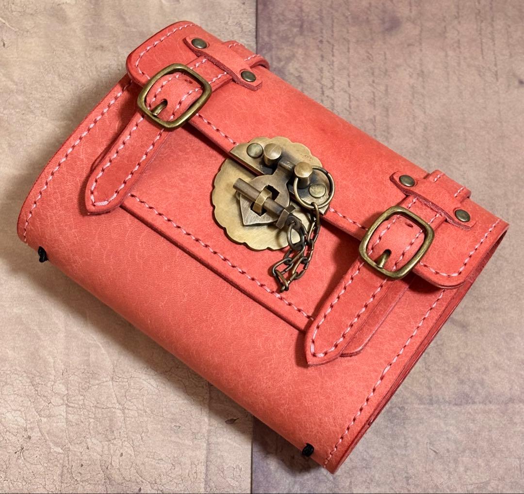 イタリアンレザー　パスポートサイズ　トラベラーズノート カバー　アンティーク調