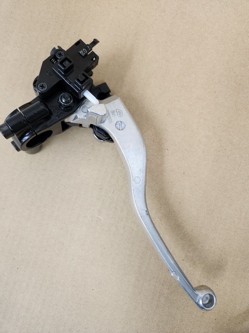 値下げKAWASAKI純正ブレーキマスターシリンダーとクラッチレバーZ900RS