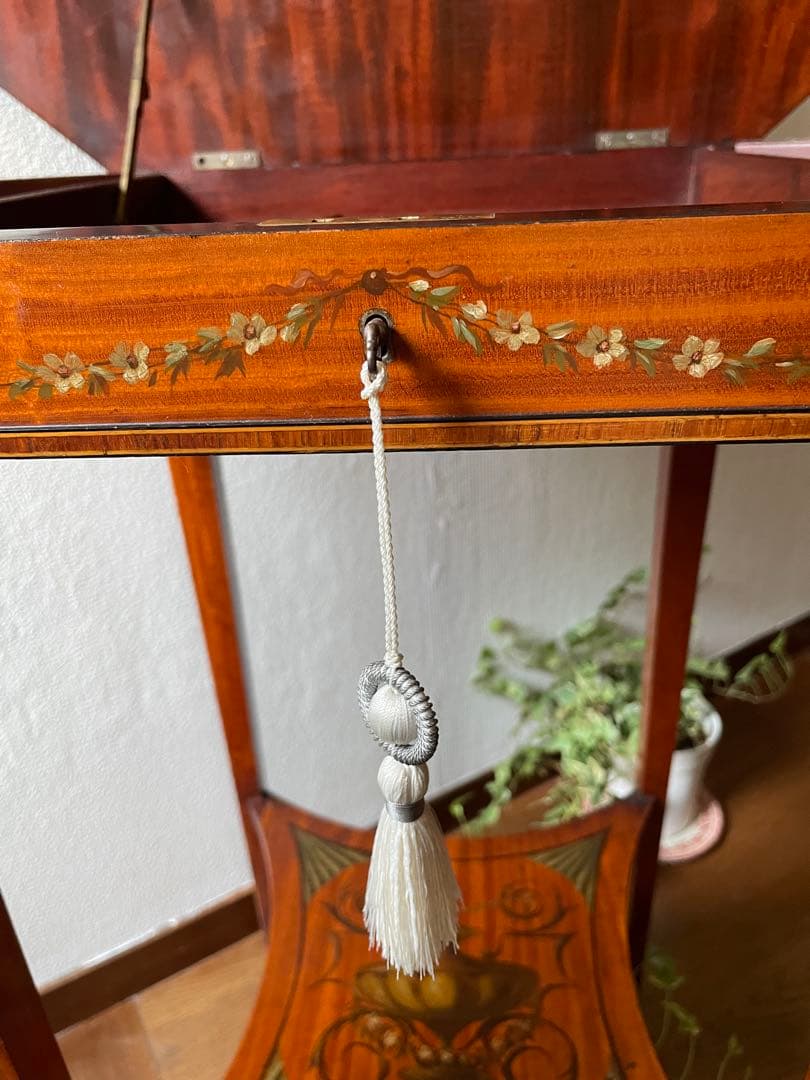 フランスアンティーク　ジュエリーケース サイドテーブル