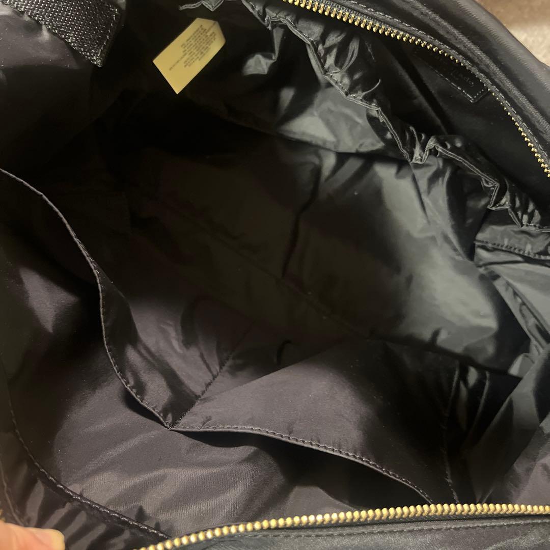 美品　kate spade 黒 マザーズバッグ 　　オムツ替え時のマット付き