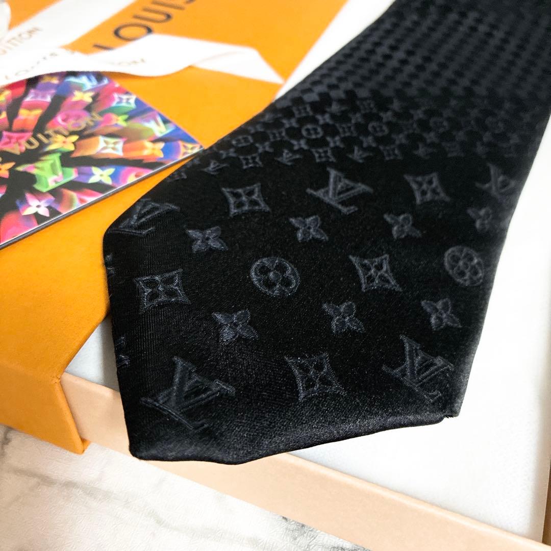 ✨週末で出品終了✨ルイヴィトン　ダミエミックスモノグラム　ブラック　ネクタイ