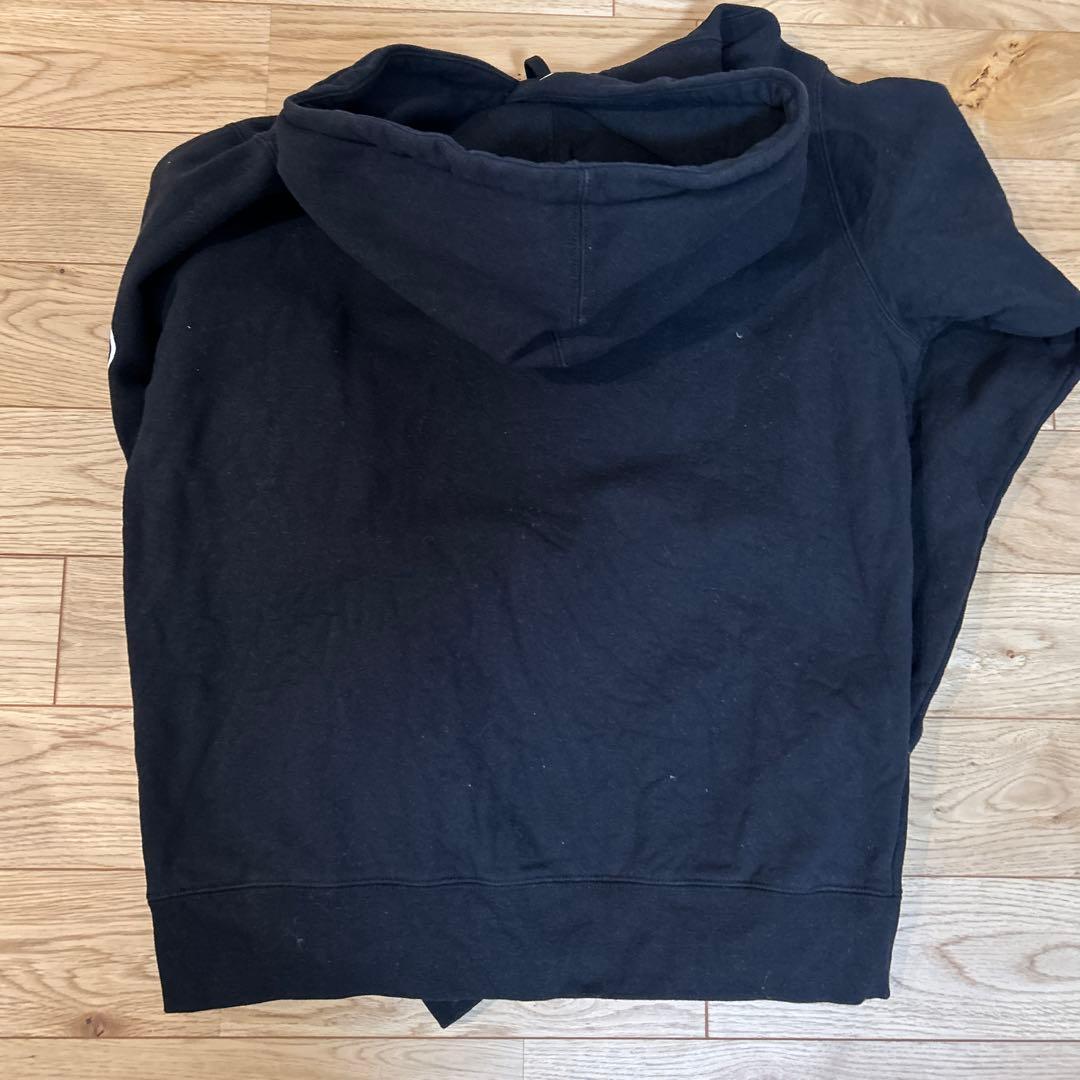 G*様 Supreme パーカー　Mサイズ　カナダボディ