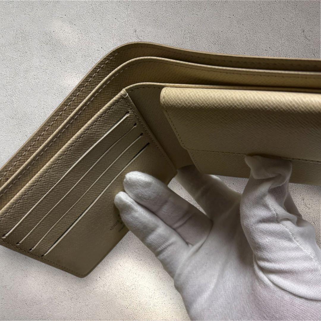 【極美品】ルイヴィトン ダミエアズール 二つ折り財布正規品スペイン製