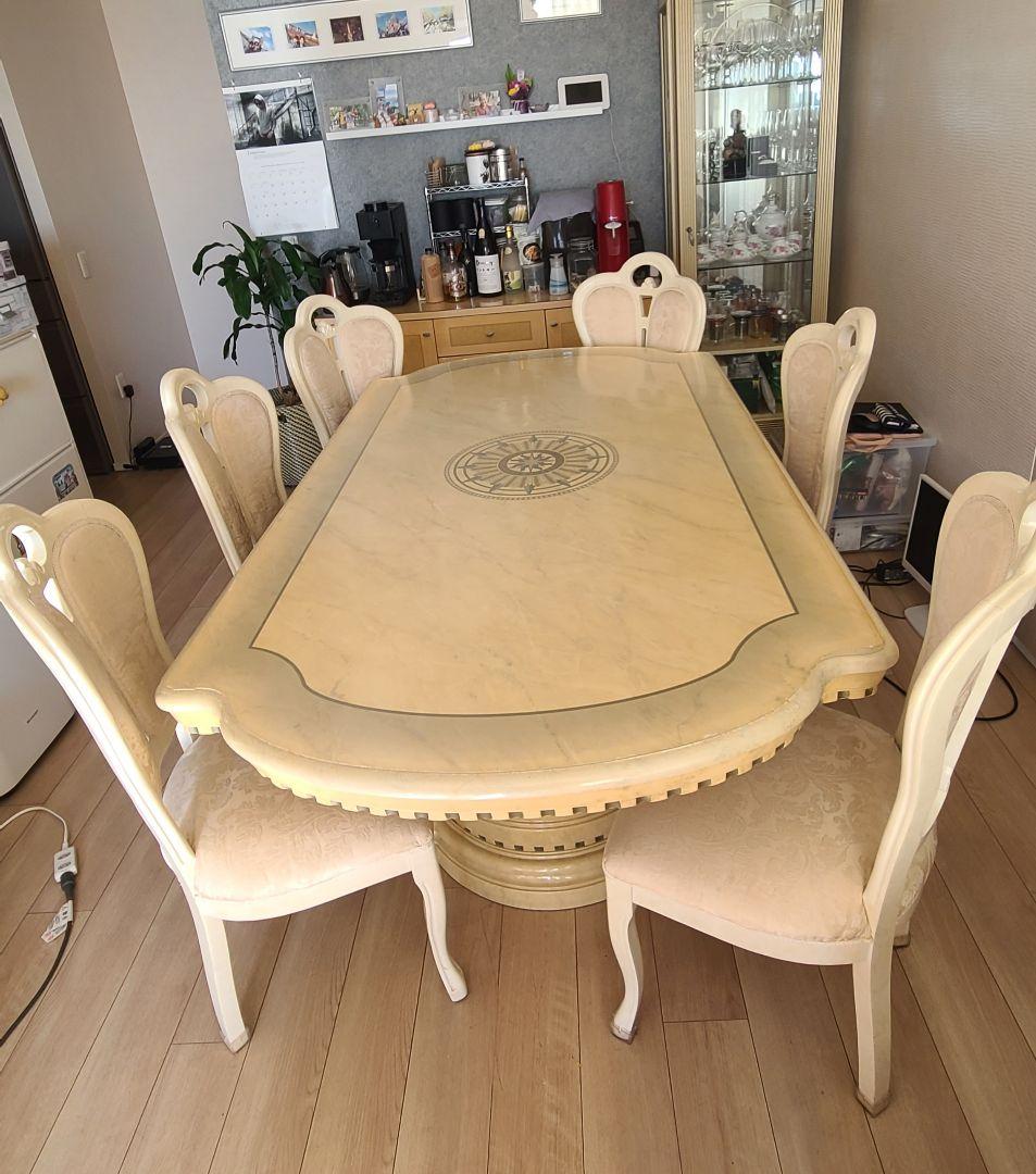 送料込み　ヴィンテージ、イタリア製クリーム色の長方形テーブルと椅子6脚セット
