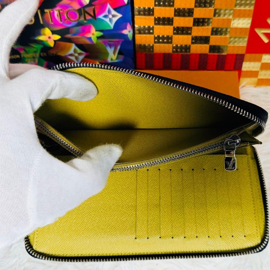 ルイヴィトン ダミエグラフィット ジッピーウォレット ヴェルティカル 美品長財布