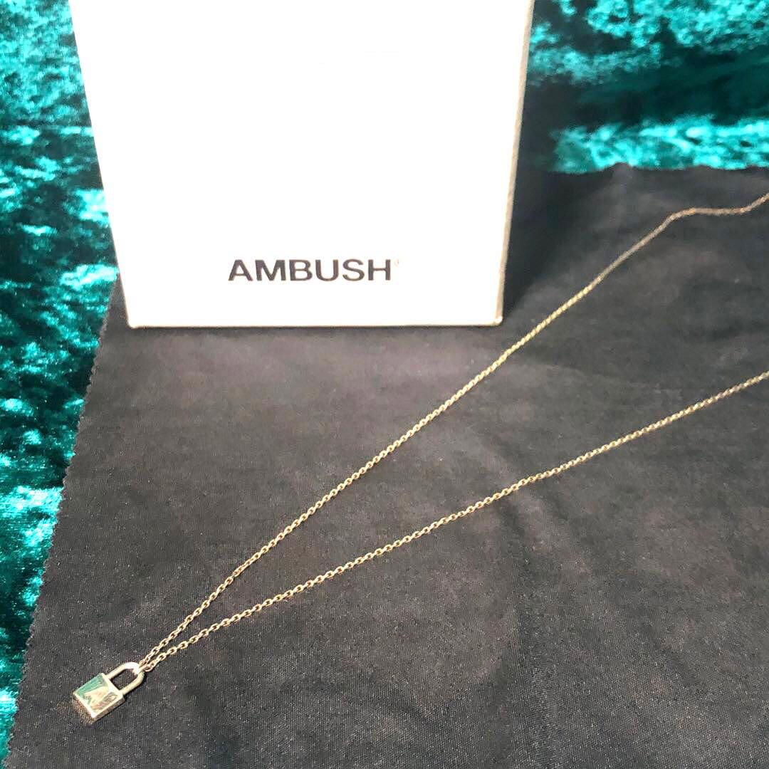 AMBUSH 南京錠 パドロック ミニ ネックレス