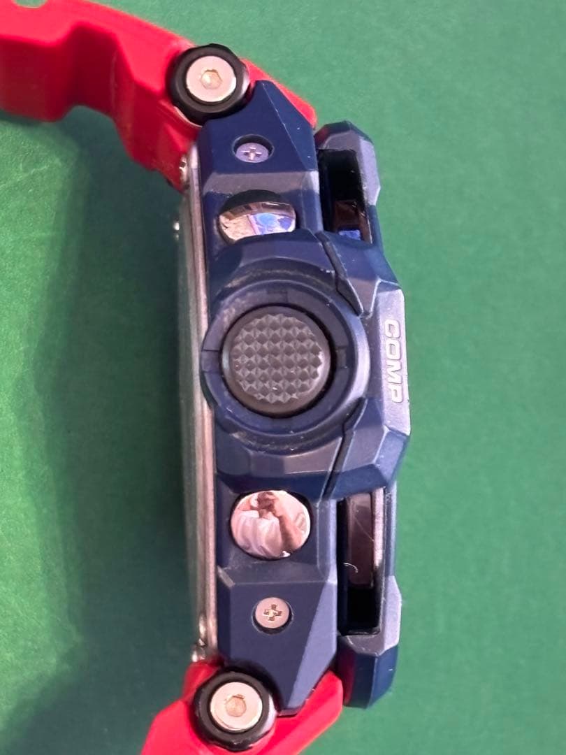 美品G-SHOCKグラビティマスターGA-1100ネイビー×レッド稼働品