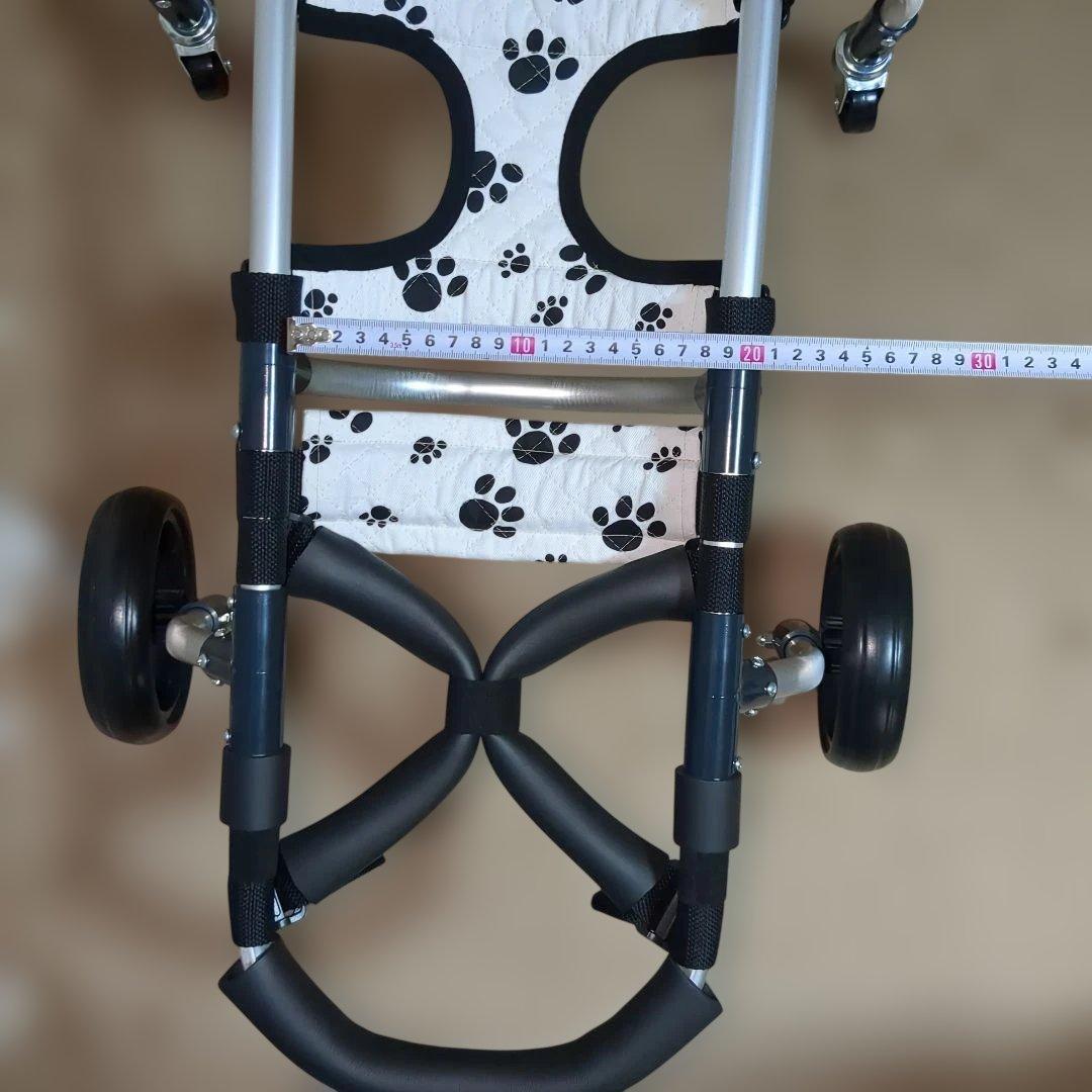 ワンちゃん4輪　リハビリ　食事補助　犬用車椅子　シニア犬補助　介護　犬の歩行器