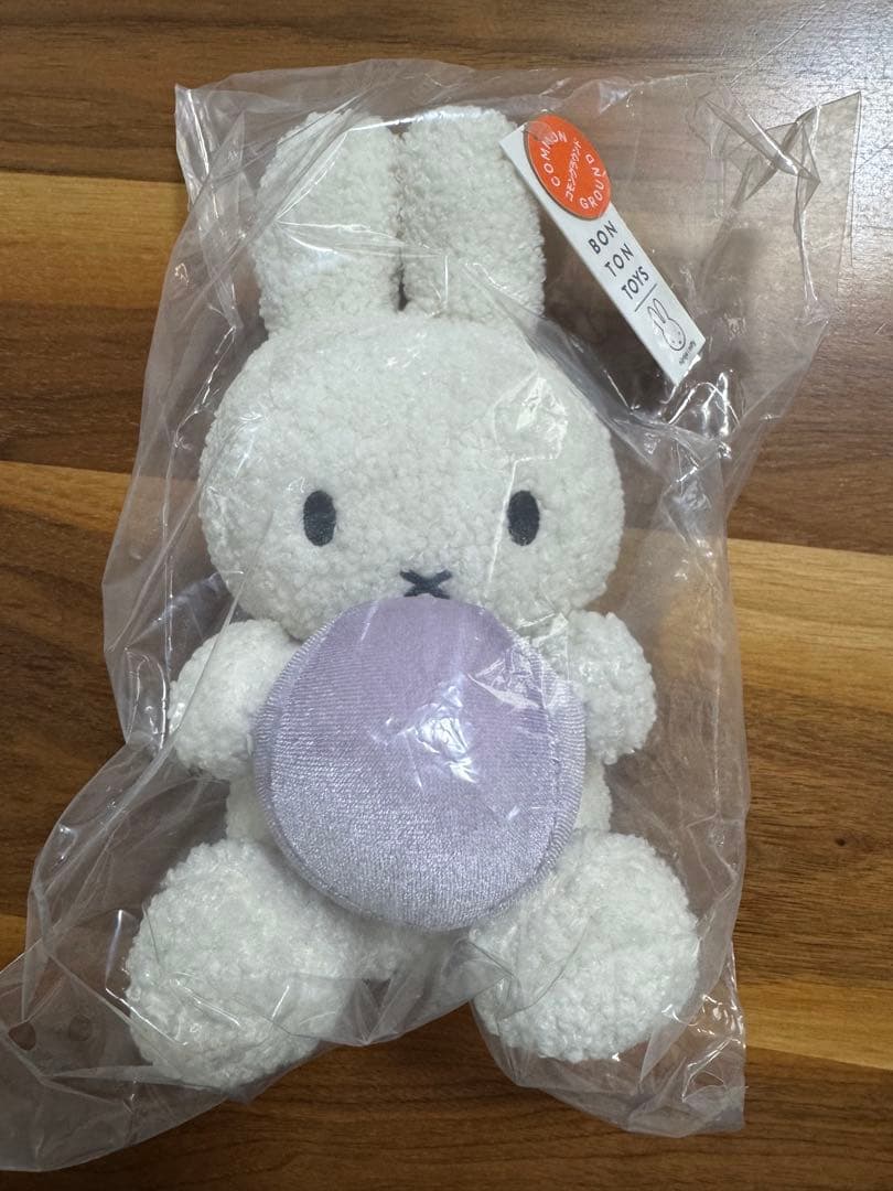 関西万博　オランダ館　ミッフィー人形