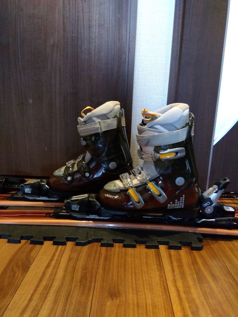 ハイブランド✨️ATOMIC/レディース用/スキーセット/メンテ・WAX済み✔
