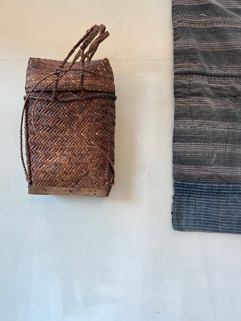 アンティーク　フィリピン ルソン島・ボントック族のサンギ／編み込み籠 花入 収納
