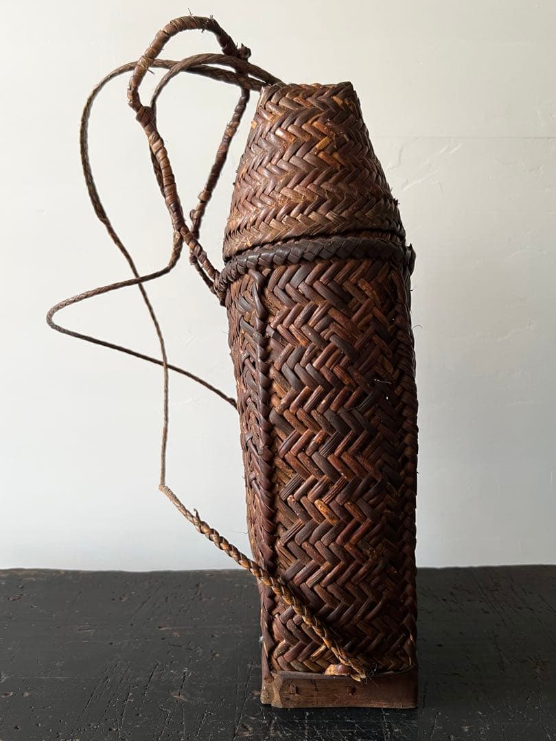 アンティーク　フィリピン ルソン島・ボントック族のサンギ／編み込み籠 花入 収納