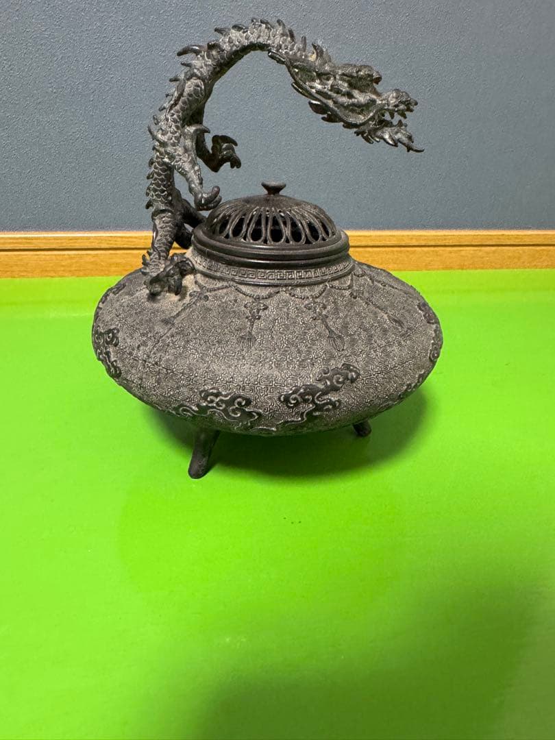 高岡銅器　金工師　米田秀保造 蛹型 鋳銅立龍提手瓔珞雲図 香