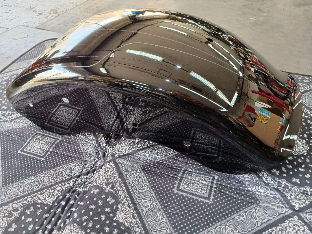 ハーレー純正FXBRSリアフェンダーとストラット美品です！