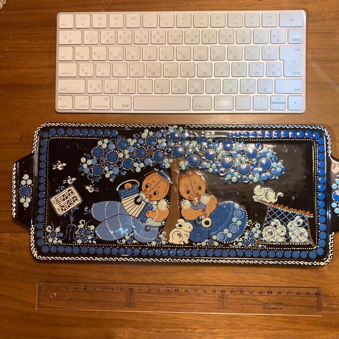 スリップウェアの四角いトレイ