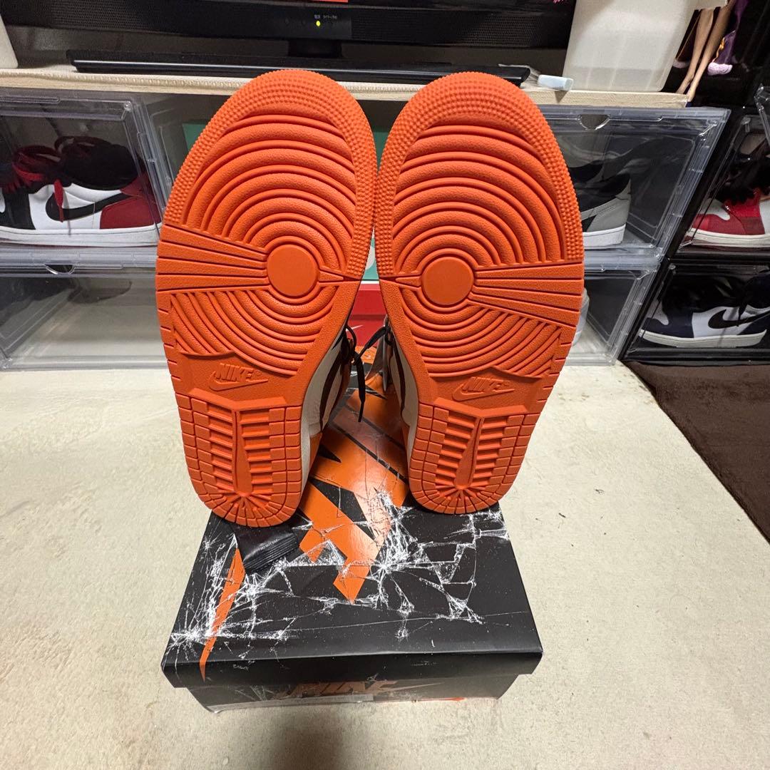 NIKE Air Jordan 1 Retro High OG シャタバ