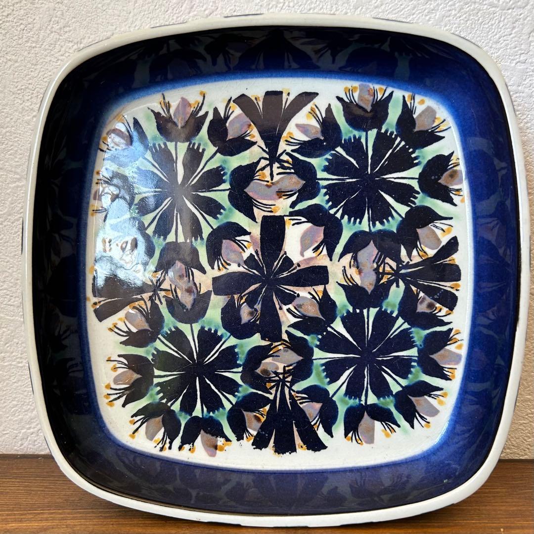 ロイヤルコペンハーゲン テネラ お花　角皿（マリアンヌ・ジョンソン）