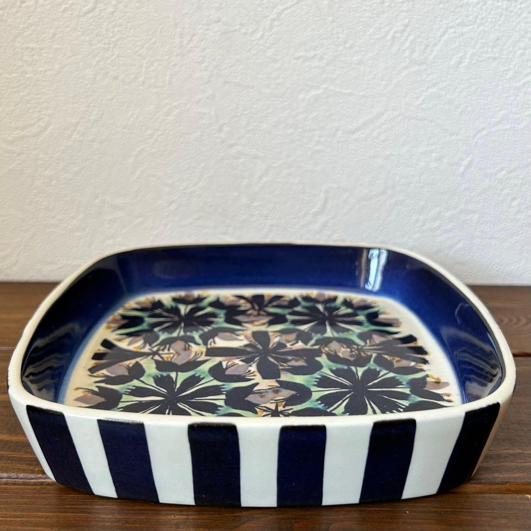 ロイヤルコペンハーゲン テネラ お花　角皿（マリアンヌ・ジョンソン）