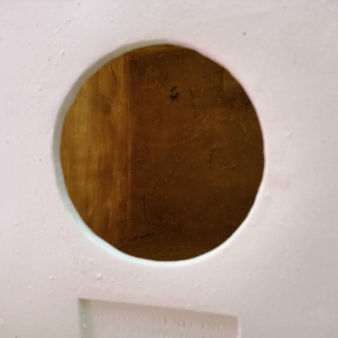 イースねチェア 300万ドルの椅子 スツール ロータリー・ヒロ