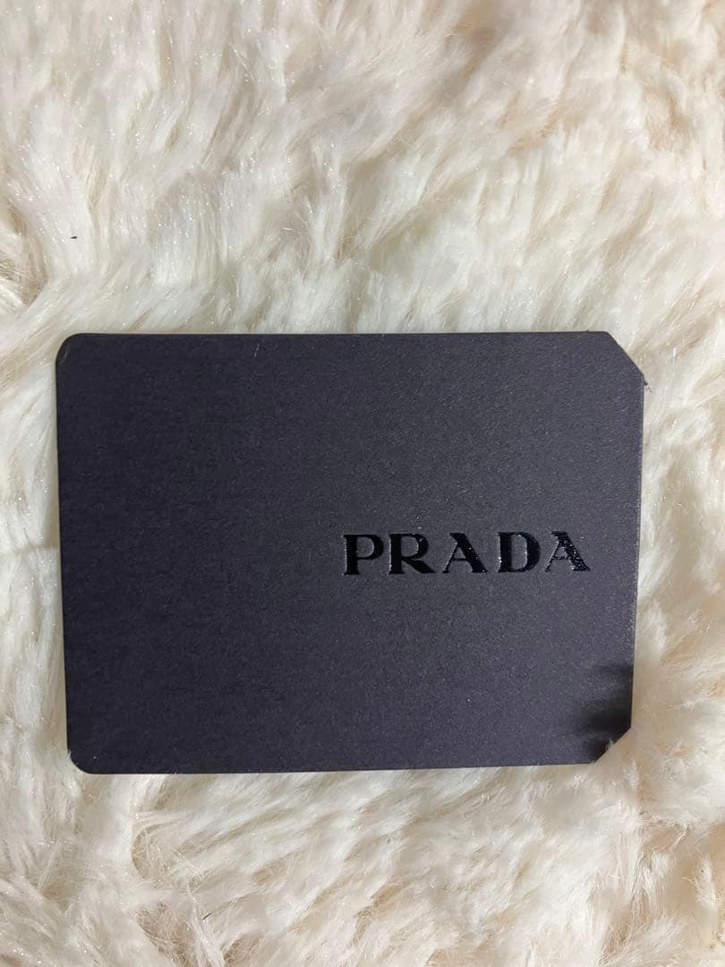 PRADA 長財布 三角ロゴ　サファイアーノレザー