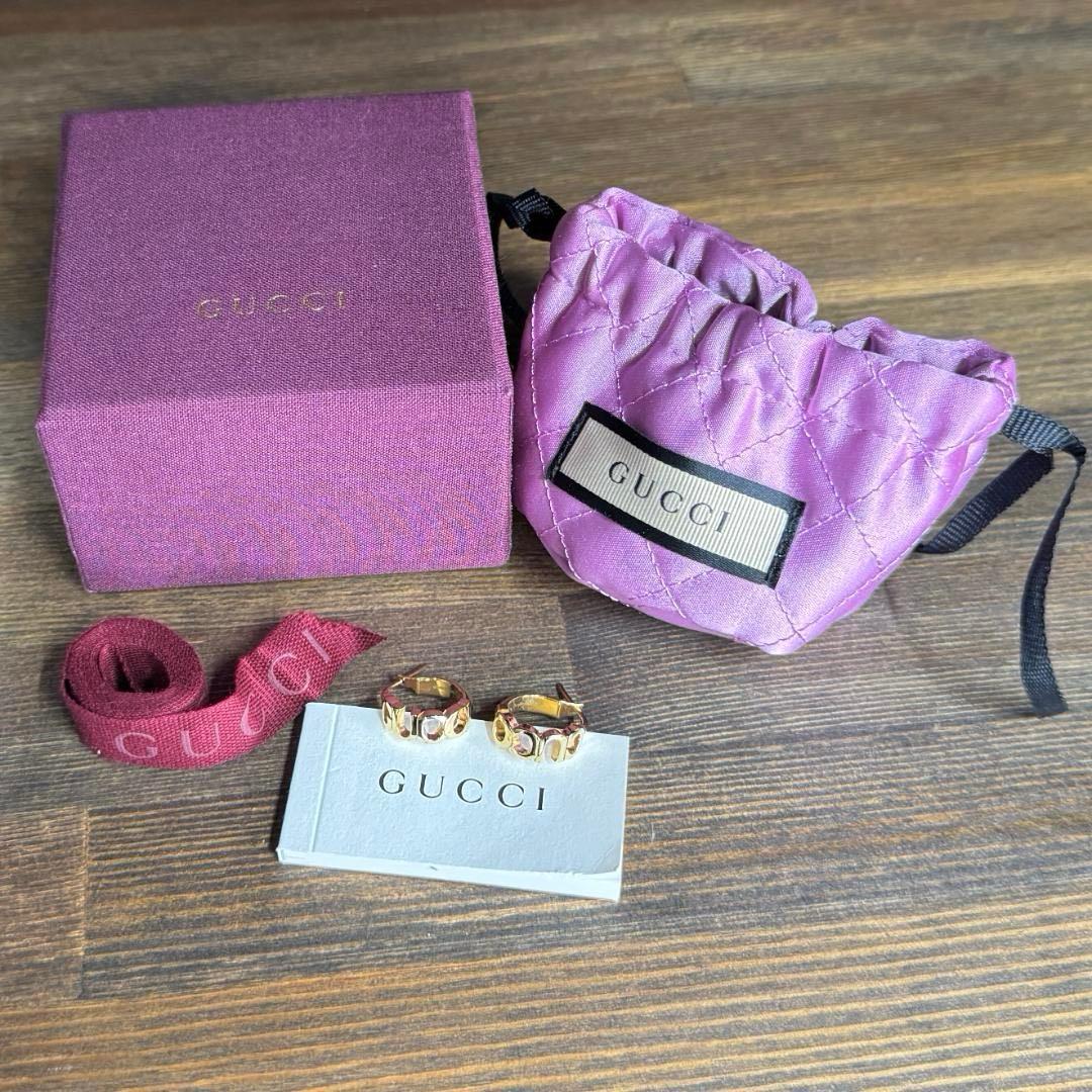 【美品】 グッチ フープピアス 現行モデル　774627 ロゴ ピアス　GP