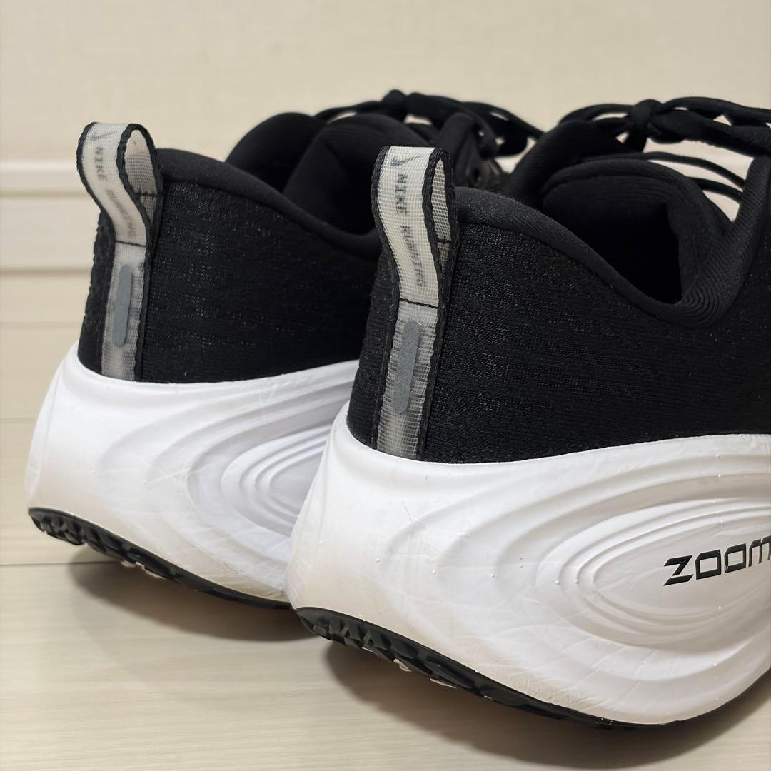 靴 NIKE Vomero Plus HV8150-002 26.0cm BK/WH