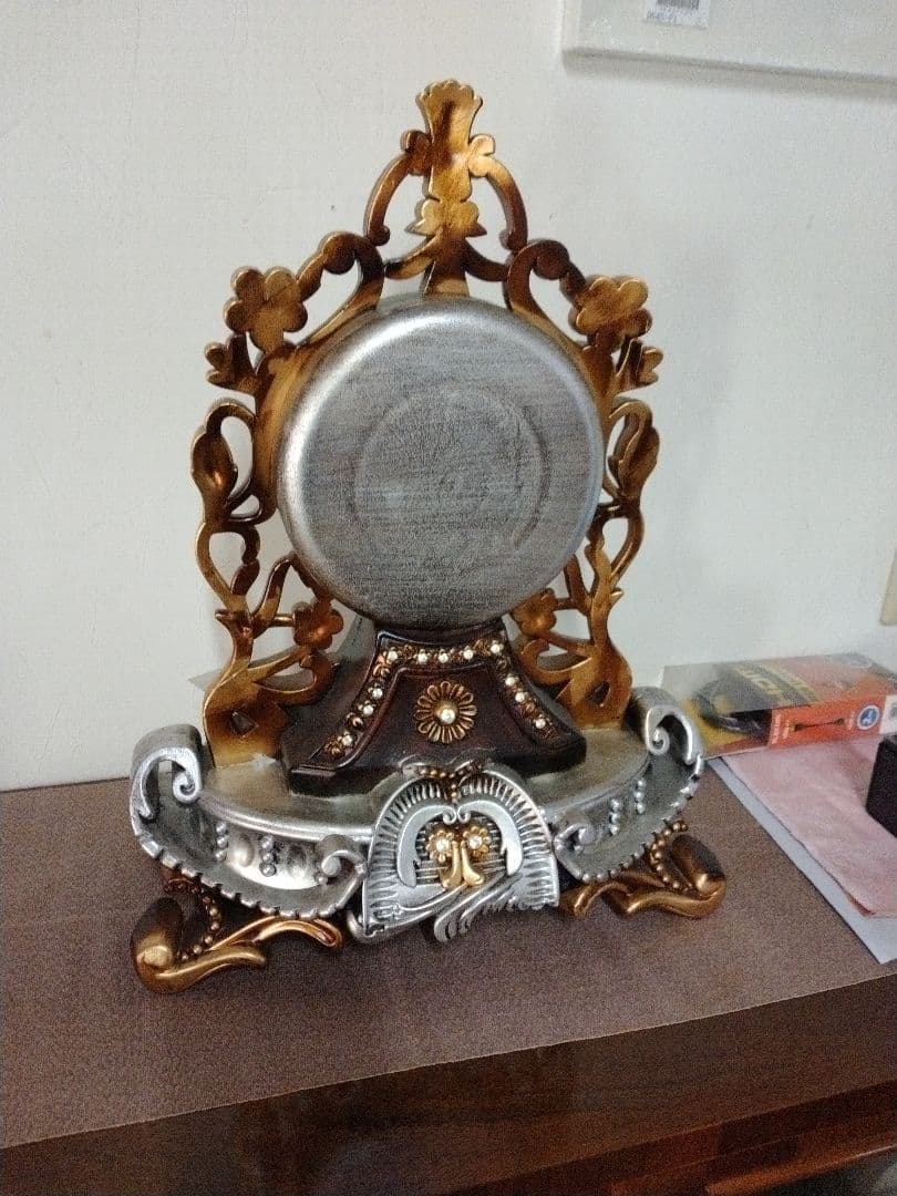 アンティーク調　置き時計　クラシックデザイン