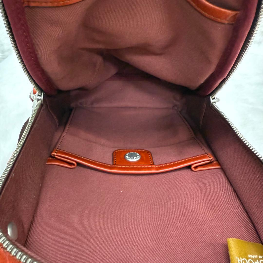 エルゴポック　ボディバッグ　ショルダーバッグ レザー