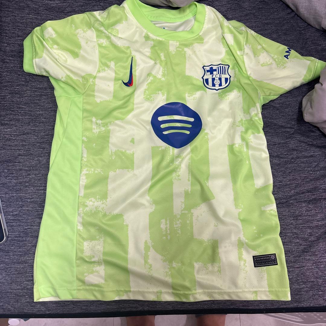 FC Barcelona Nike ライムグリーンシャツ