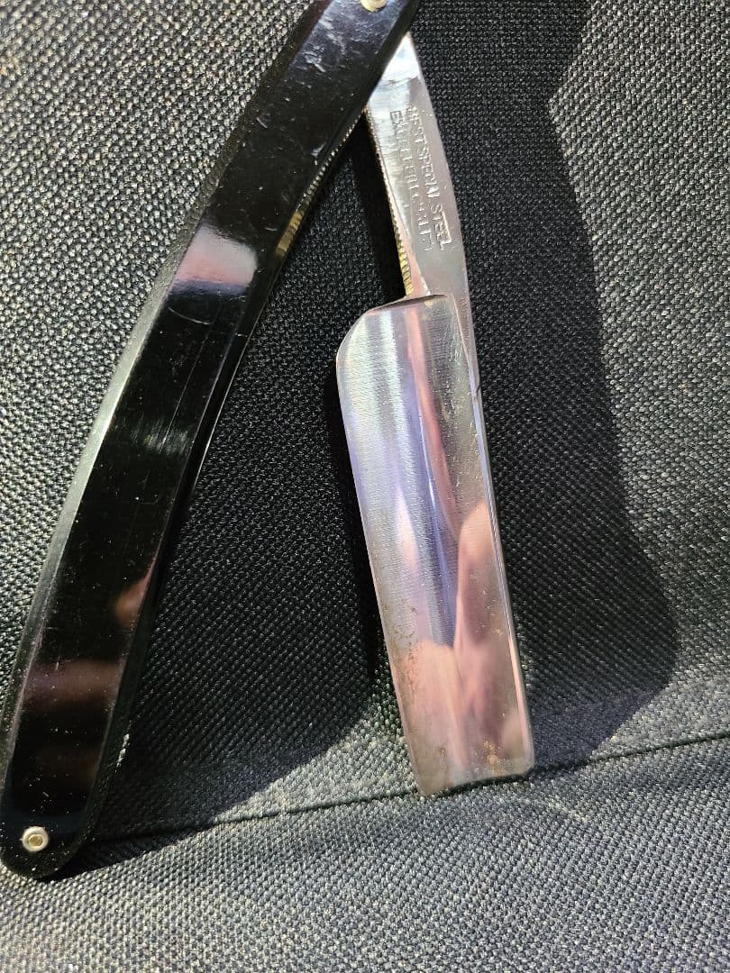 プロ理容師用剃刀　旧型　アンティーク