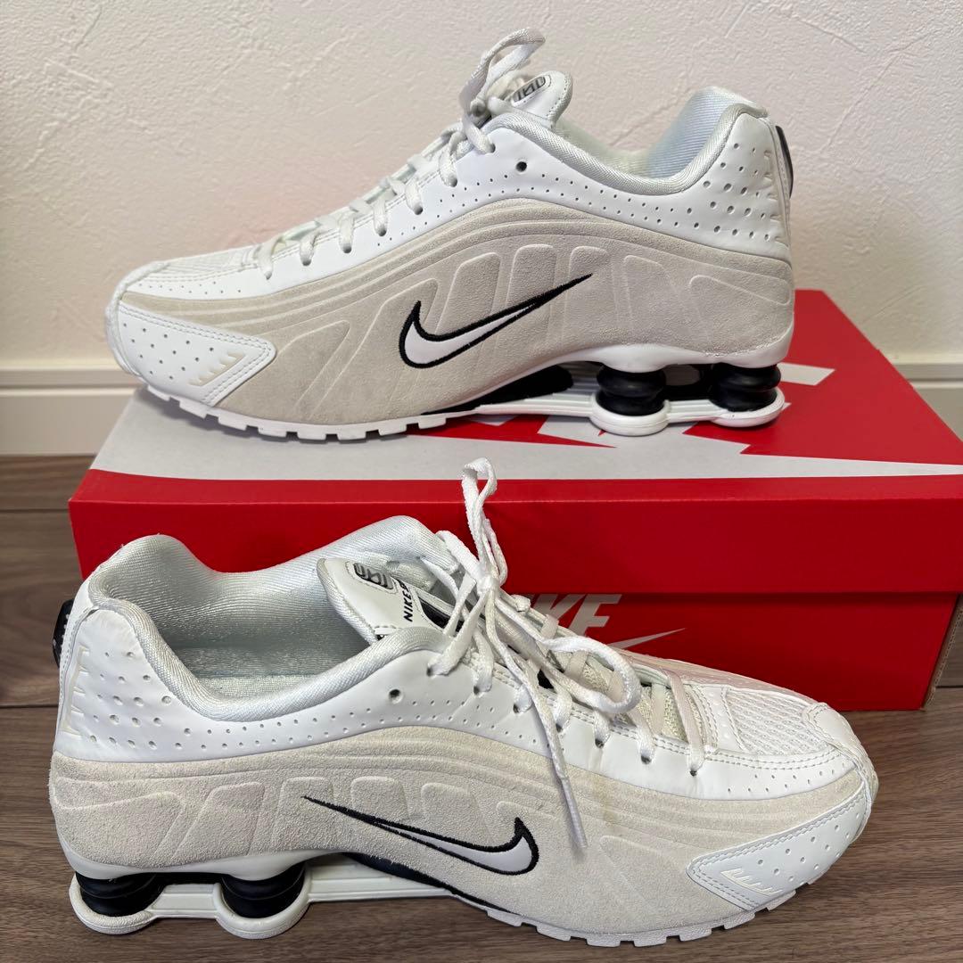 NIKE ナイキ ショックス R4 ホワイト25cm