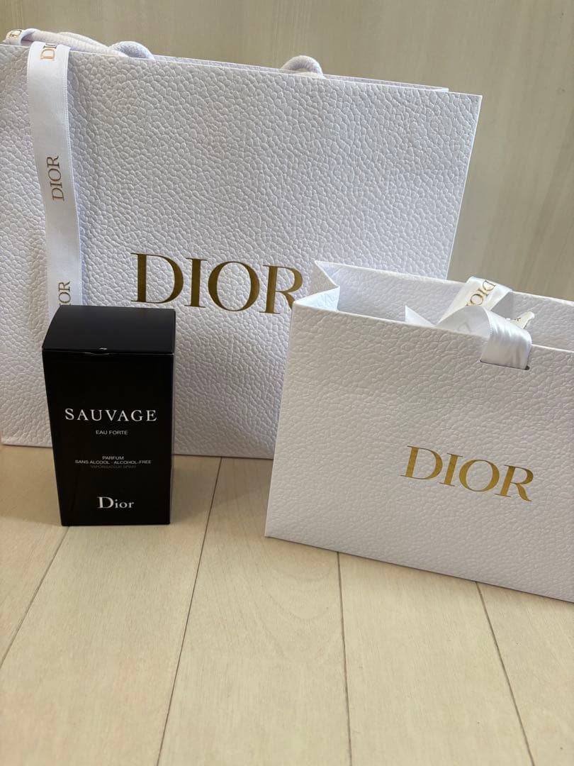 正規品　Dior Sauvage Eau Forte 2プッシュのみ使用