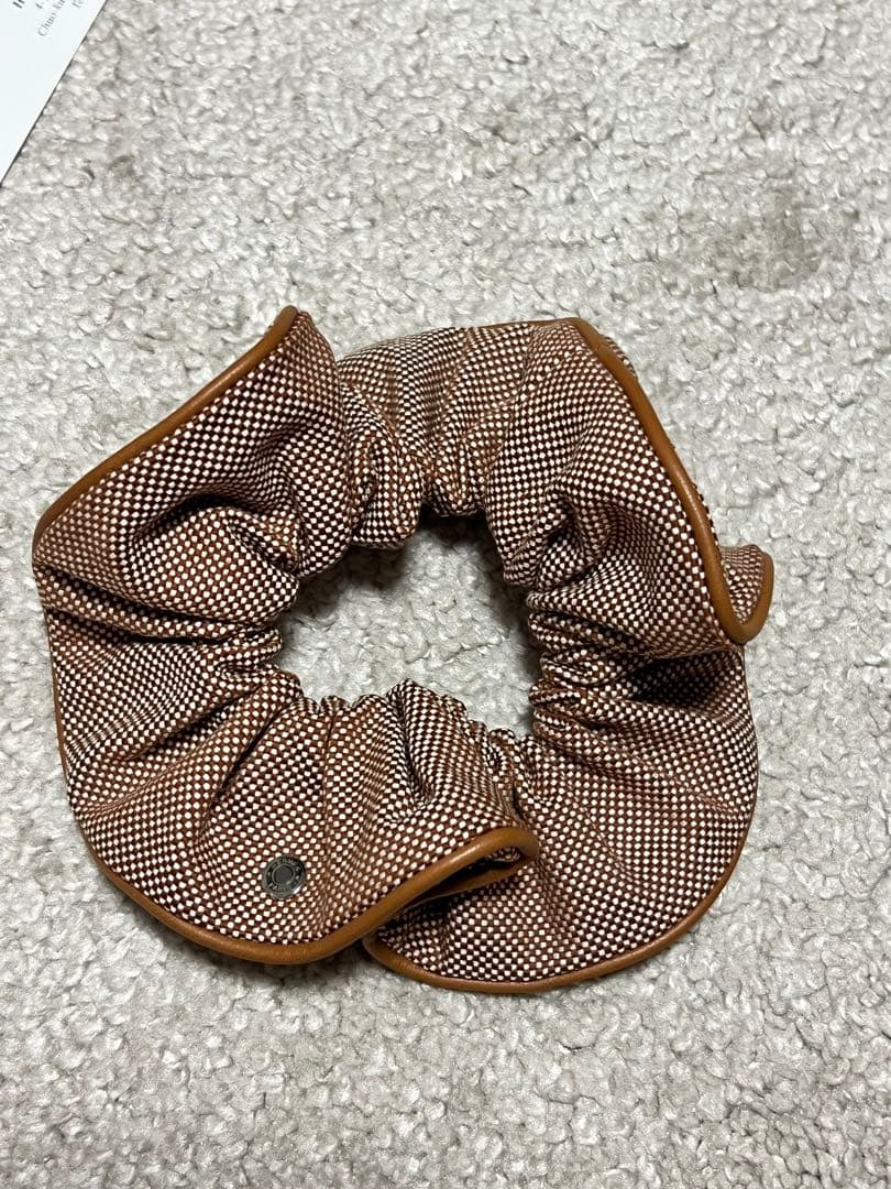 HERMES シュシュ ブラウン・ホワイト