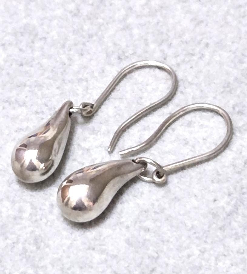 ティファニー　エルサペレッティ　ティアドロップ　SV925ピアス　43011