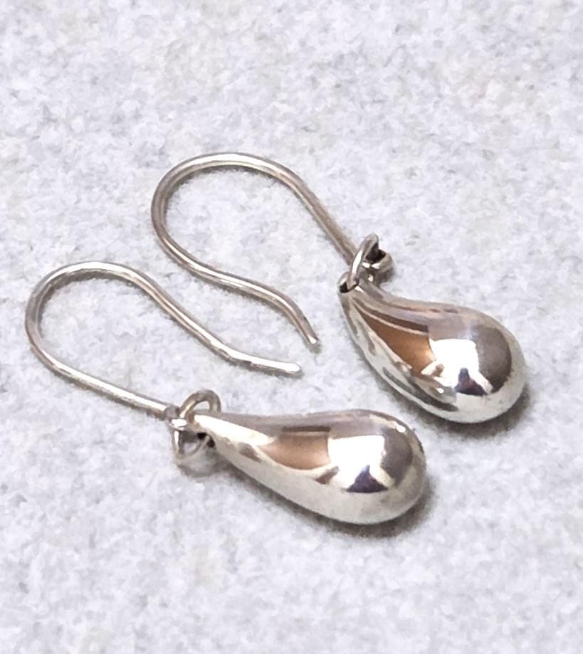 ティファニー　エルサペレッティ　ティアドロップ　SV925ピアス　43011