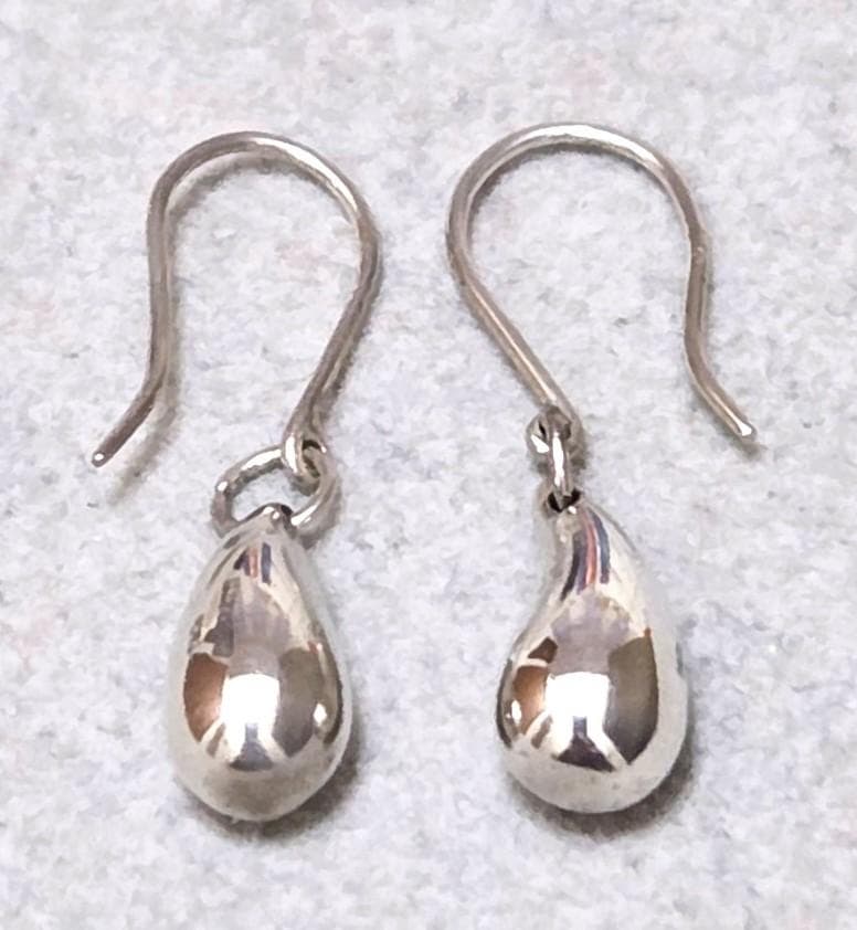 ティファニー　エルサペレッティ　ティアドロップ　SV925ピアス　43011