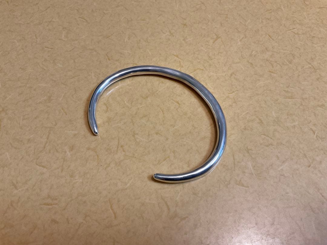 TEN ホルンバングル　ノベルティのスカーフ付き　ブレスレット