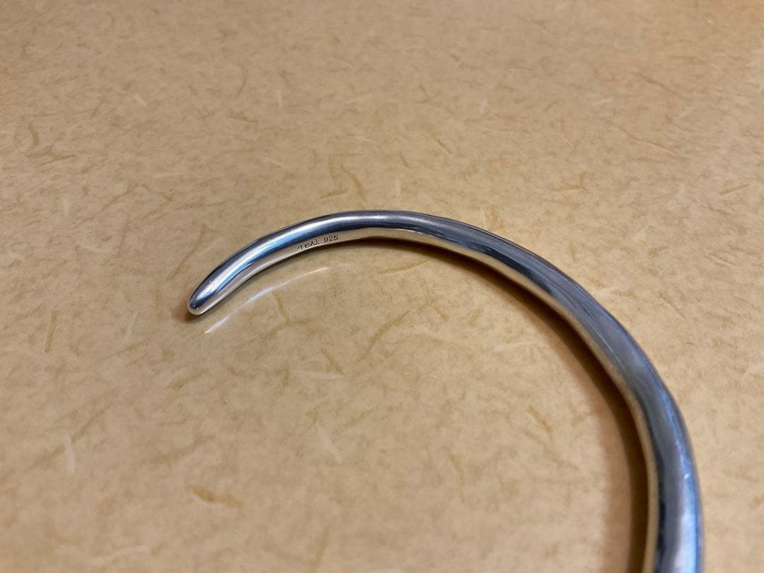 TEN ホルンバングル　ノベルティのスカーフ付き　ブレスレット