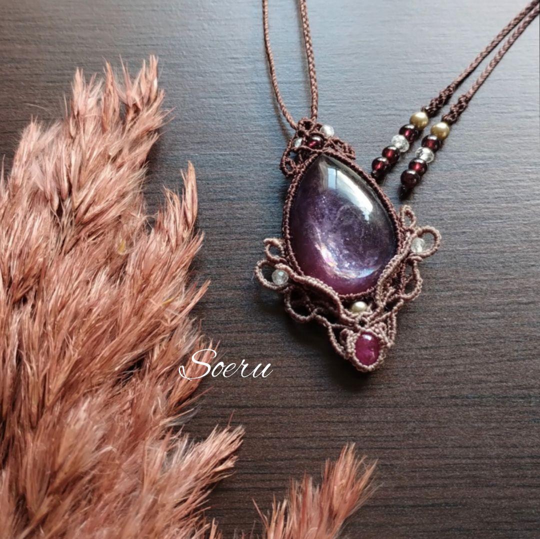 レピドライト＆ルビーのマクラメ編みネックレス　ペンダント　天然生