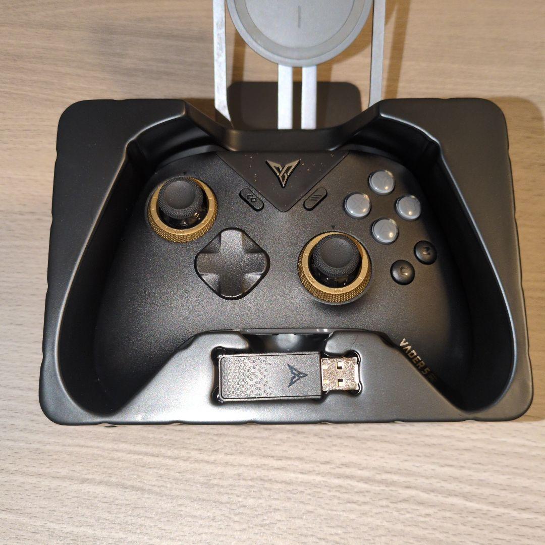 Flydigi Vader 5 Pro 充電ドック付き