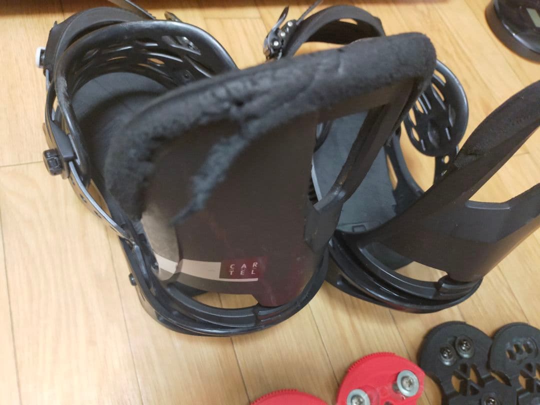 Burton Cartelビンディング 4x4 the channel両対応