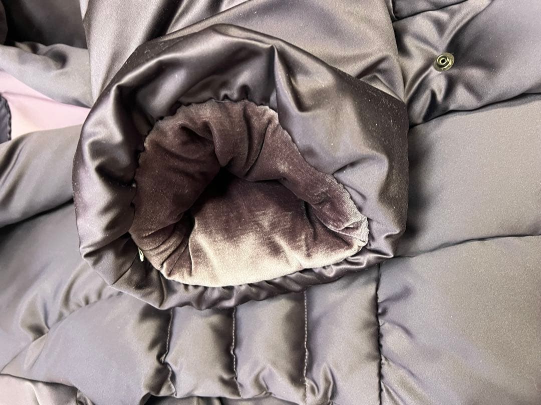 トゥービーシック　ダークパープル ダウンジャケット　新品未使用　タグ付き