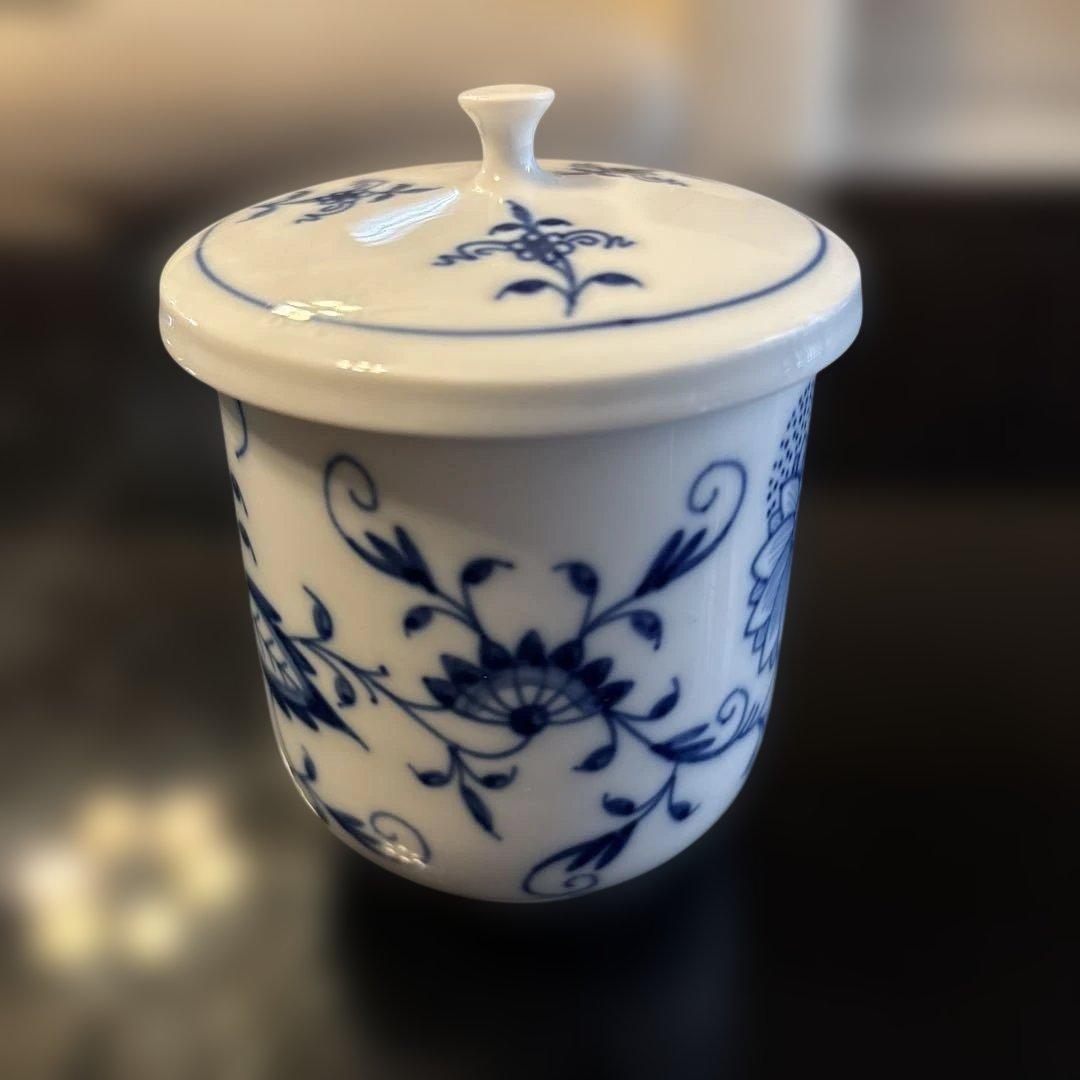 マイセン　ブルーオニオン　蓋付き湯呑み　箱無し　未使用