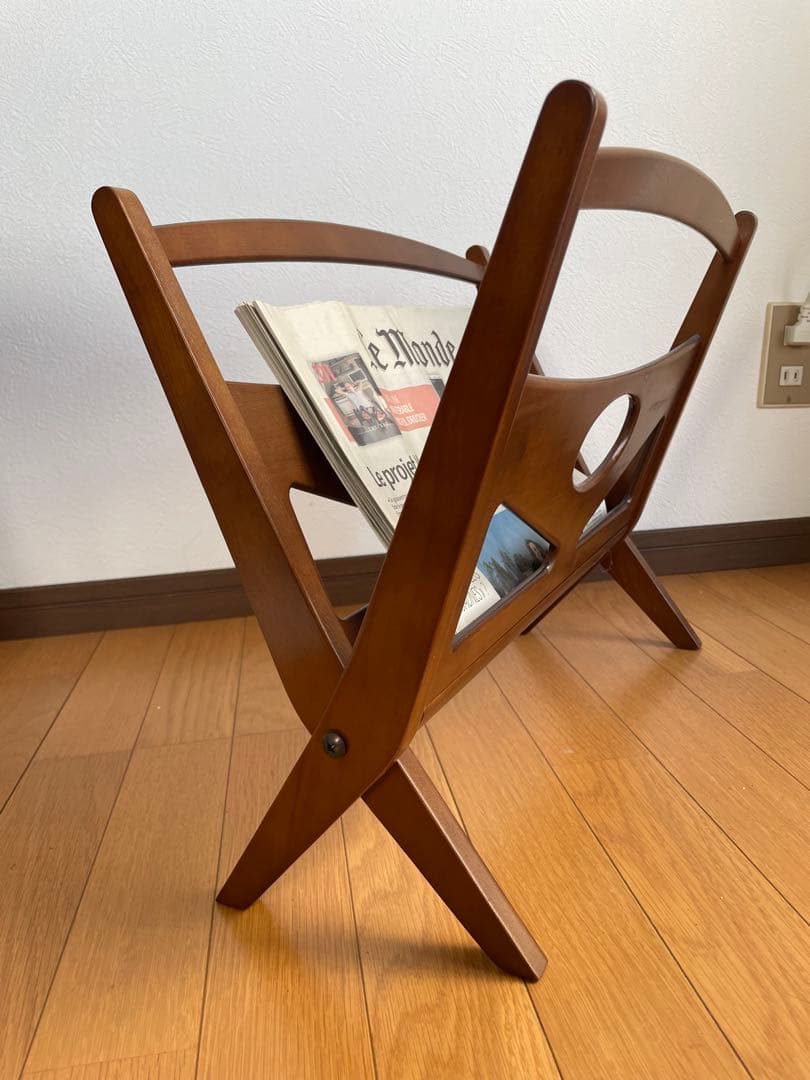 カリモク60 マガジンラック