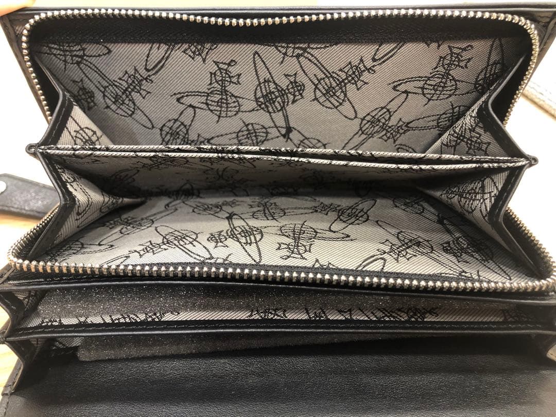 ✴︎ヴィヴィアンウエストウッド　ディアマンテレザー長財布　財布