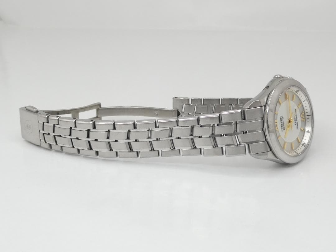 ✴良品稼働品 シチズン エクシード チタン 白蝶貝 電波ソーラー 17㎝ 12万