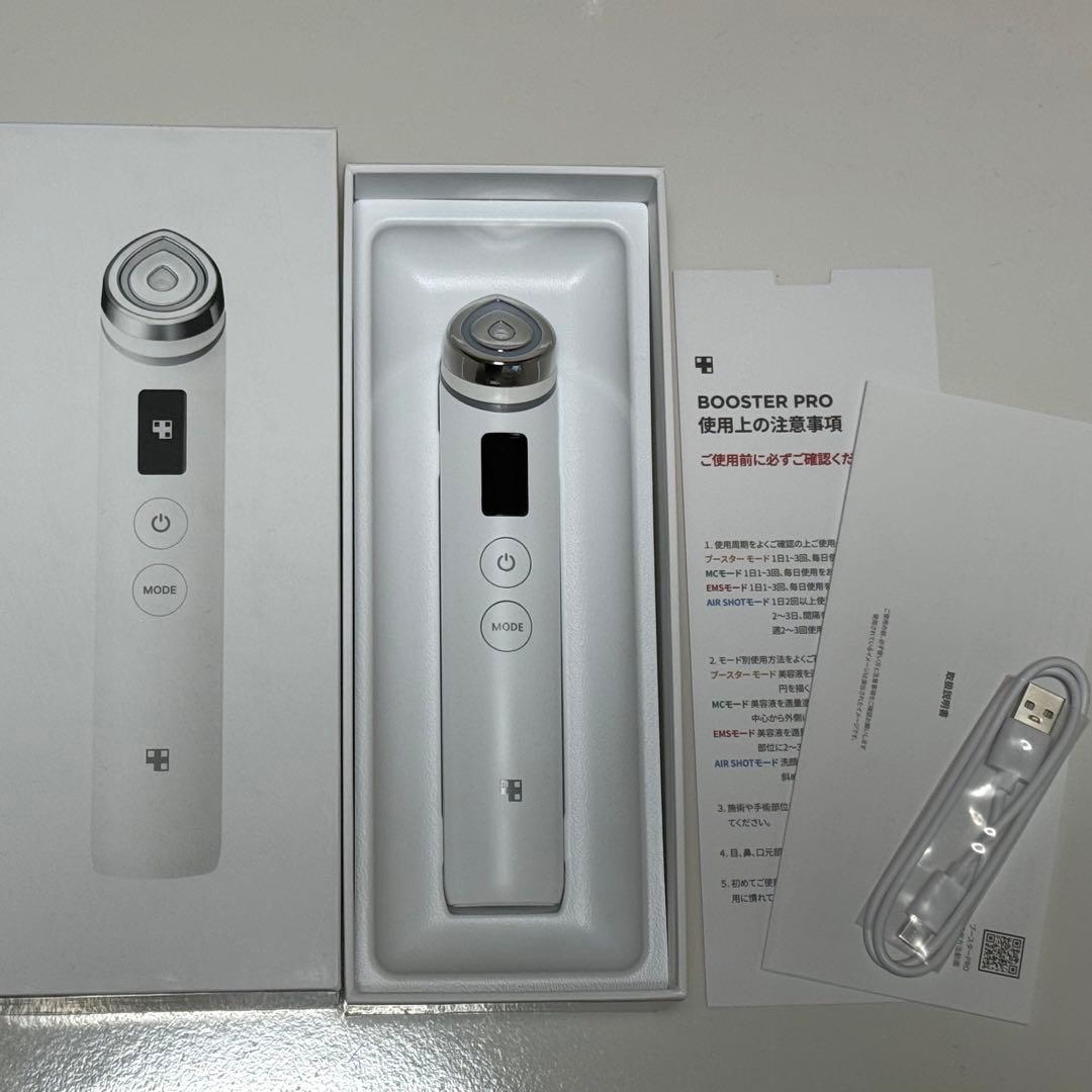 メディキューブ　AGE-Rブースタープロ / 1台6役高級エステケア / 美顔器